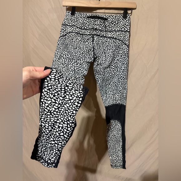 Lululemon leggings - Picture 2 of 3